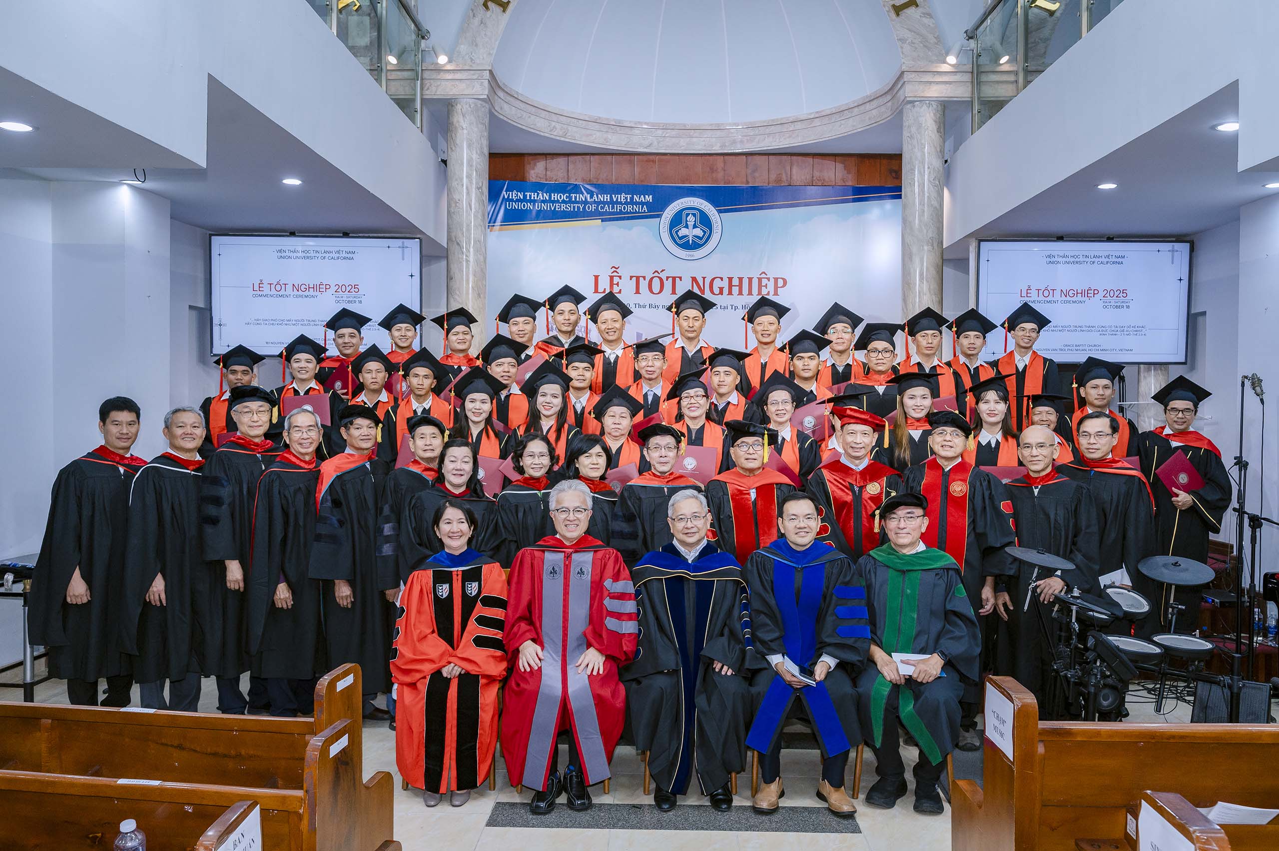 Lễ Tốt Nghiệp – Tháng 10, 2025